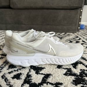 Nike React Infinity 3 Road Running Shoes size 11